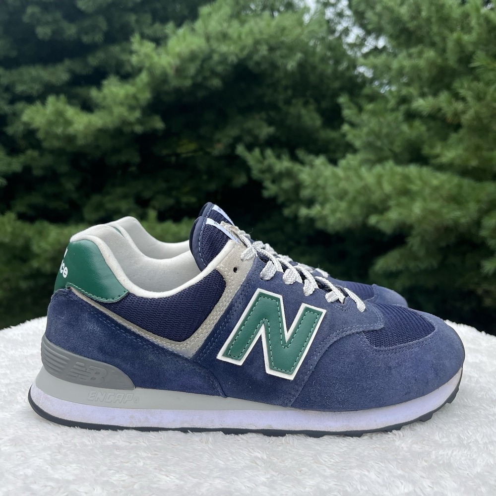 New Balance 574v2 Sneakers Mens 8.5 2E Wide Navy Green Suede Athletic Walk Shoe